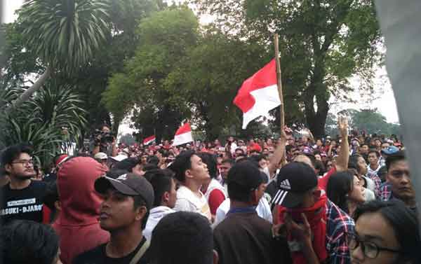 Ahok Tempuh Jalan Konstitusional